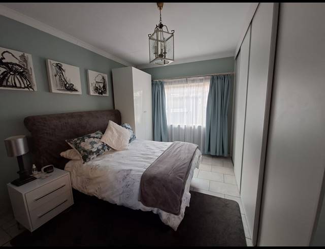 4 BEDROOM FREEHOLD FOR SALE IN GLEN MARAIS